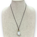 Freshwater Pearl Mid-Length Necklace w/ 18K Gold & Diamond | 20.5"