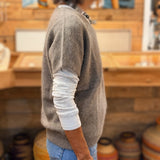 UN - V-Neck Pullover | Taupe