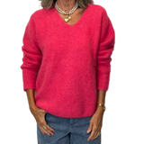 UN - Alpaca V-Neck Sweater | Fuschia