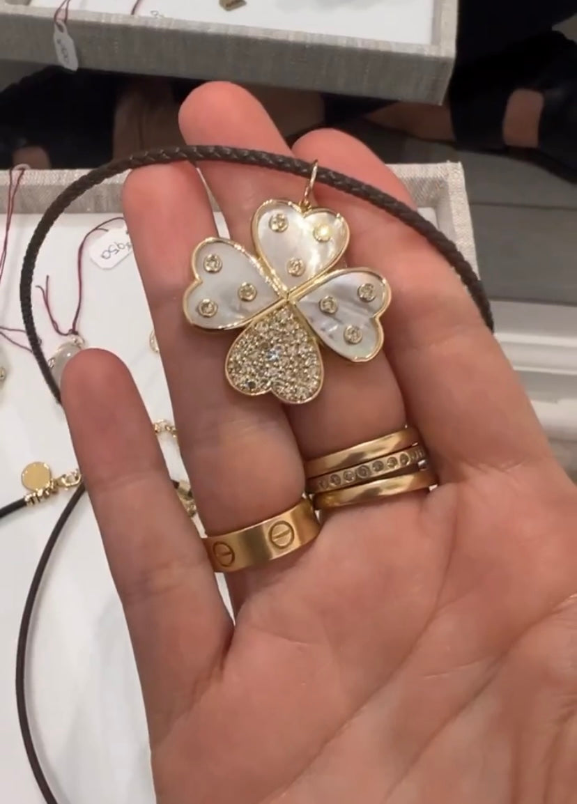 Pendant | Mother of Pearl Clover
