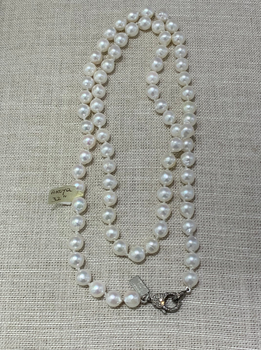Necklace | Akoya Pearls, White Toned | 32