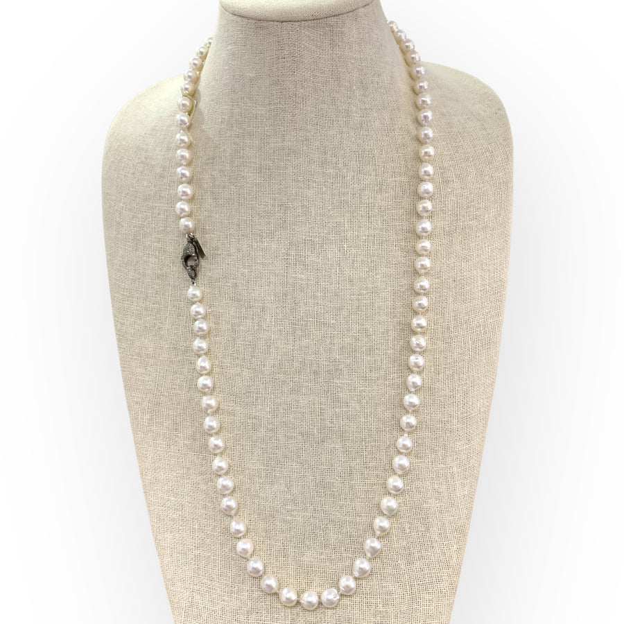 Necklace | Akoya Pearls, White Toned | 32
