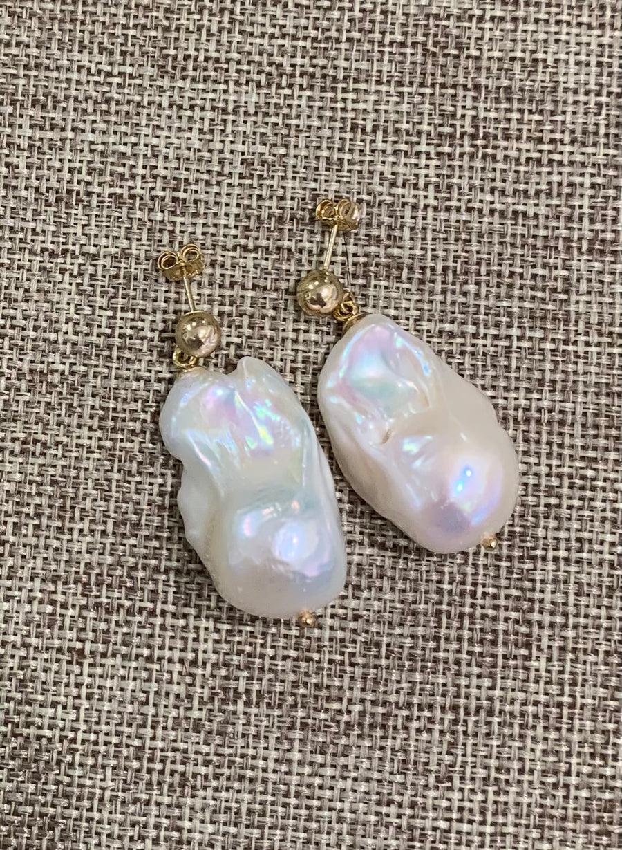 Earrings | Baroque Freshwater Pearl, 14K Gold Post