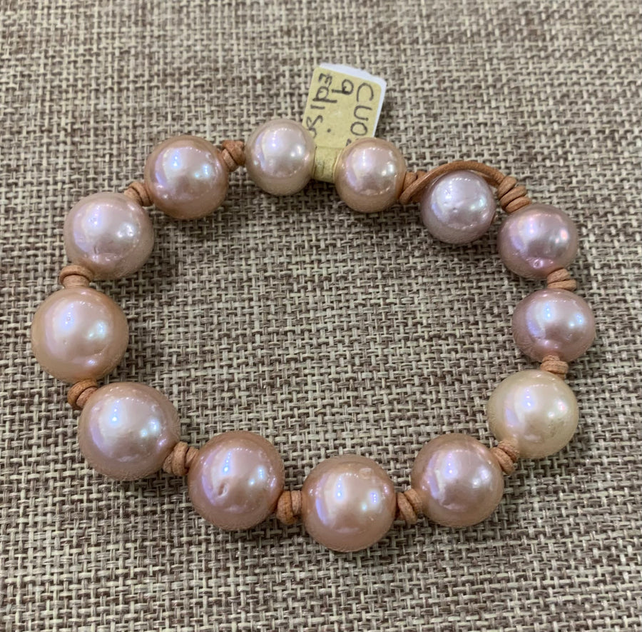 Bracelet | Edison Pearls on Leather