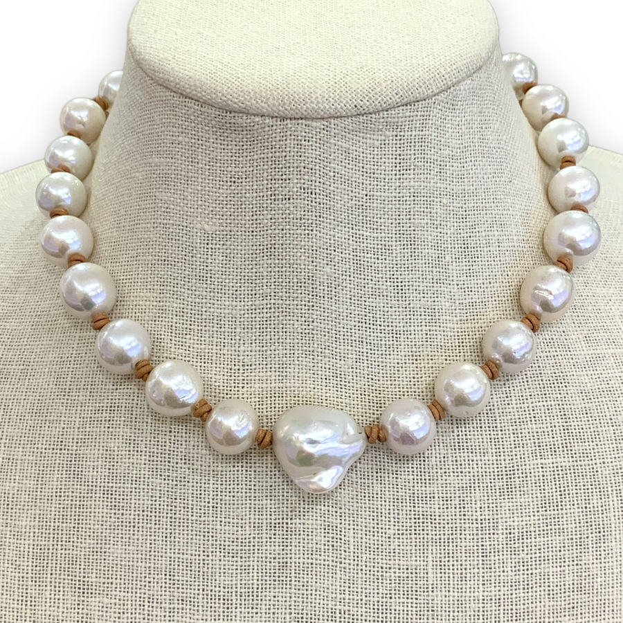 Choker | Pearls w/ Large Baroque Pearl