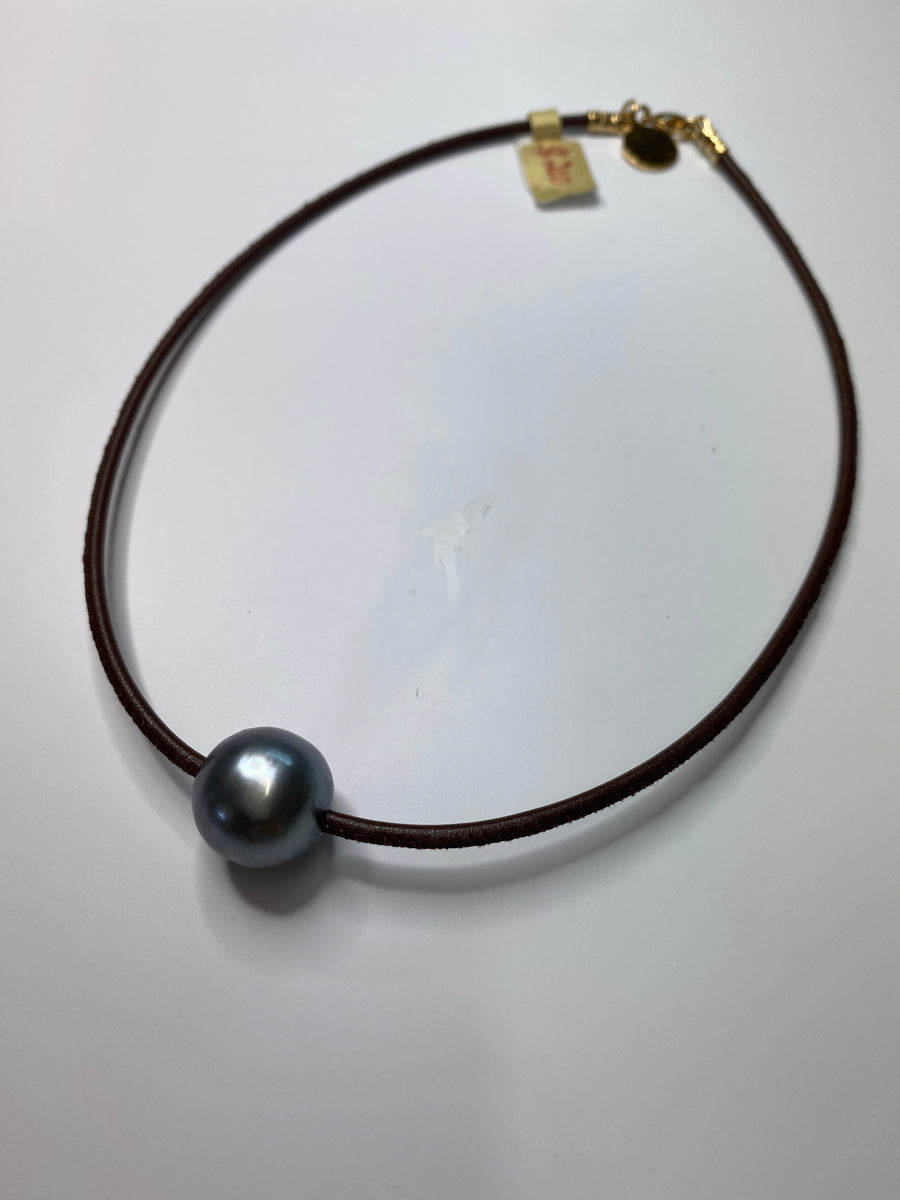 Choker | Tahitian Pearl on Stitched Leather